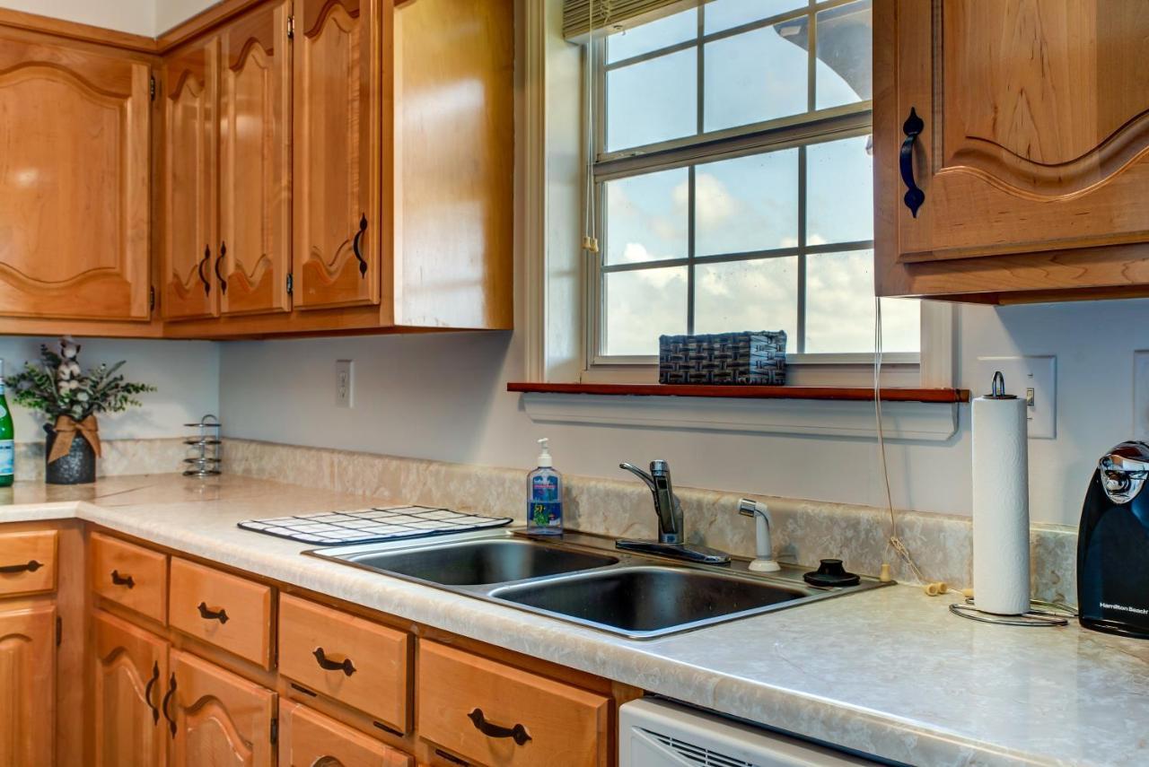 Saltaire - Pet Friendly! Amazing Wrap Around Porch - Steps From The Bay And A Short Walk To The Gulf Home Dauphin Island Exterior foto